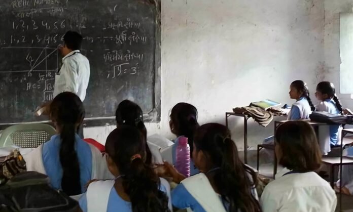 हजारों शिक्षकों को बड़ी राहत